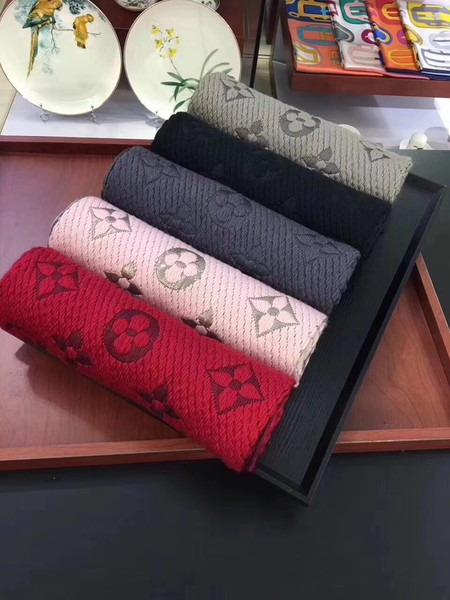 Louis Vuitton Scarf LVS7760A Louis Vuitton Scarf LVS7760A