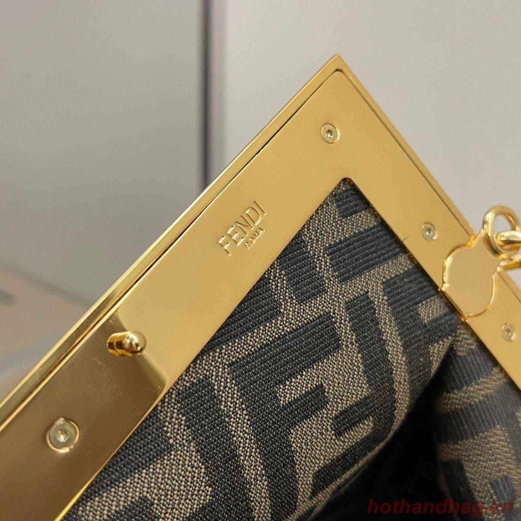 Fendi Original Leather Medium Clutch Bag 56832 White Fendi Original Leather Medium Clutch Bag 56832 White