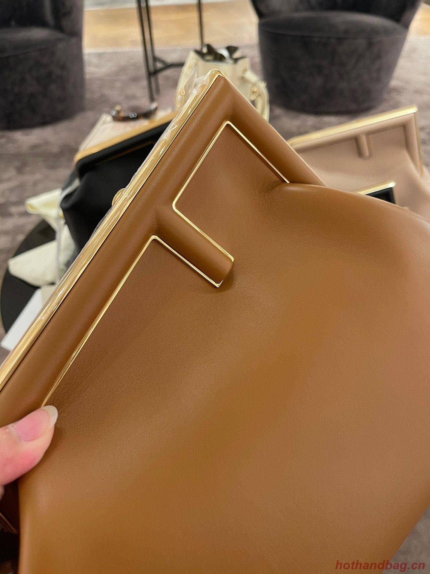 Fendi Original Leather Clutch Bag 56833 Brown Fendi Original Leather Clutch Bag 56833 Brown
