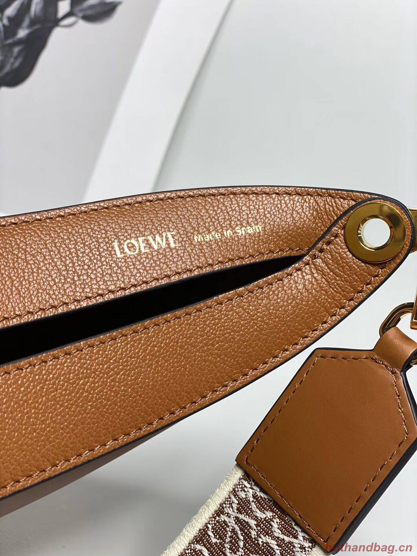 Loewe Original Leather Shoulder Handbag 3073 Brown Loewe Original Leather Shoulder Handbag 3073 Brown