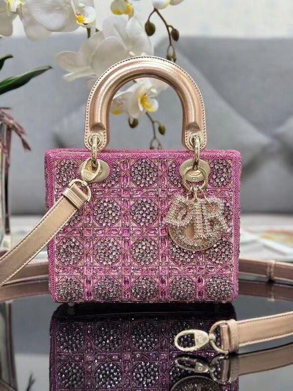 Dior LADY MEDIUM D-LITE BAG M0568O Diamond Embroidery Green Dior LADY MEDIUM D-LITE BAG M0568O Diamond Embroidery Green