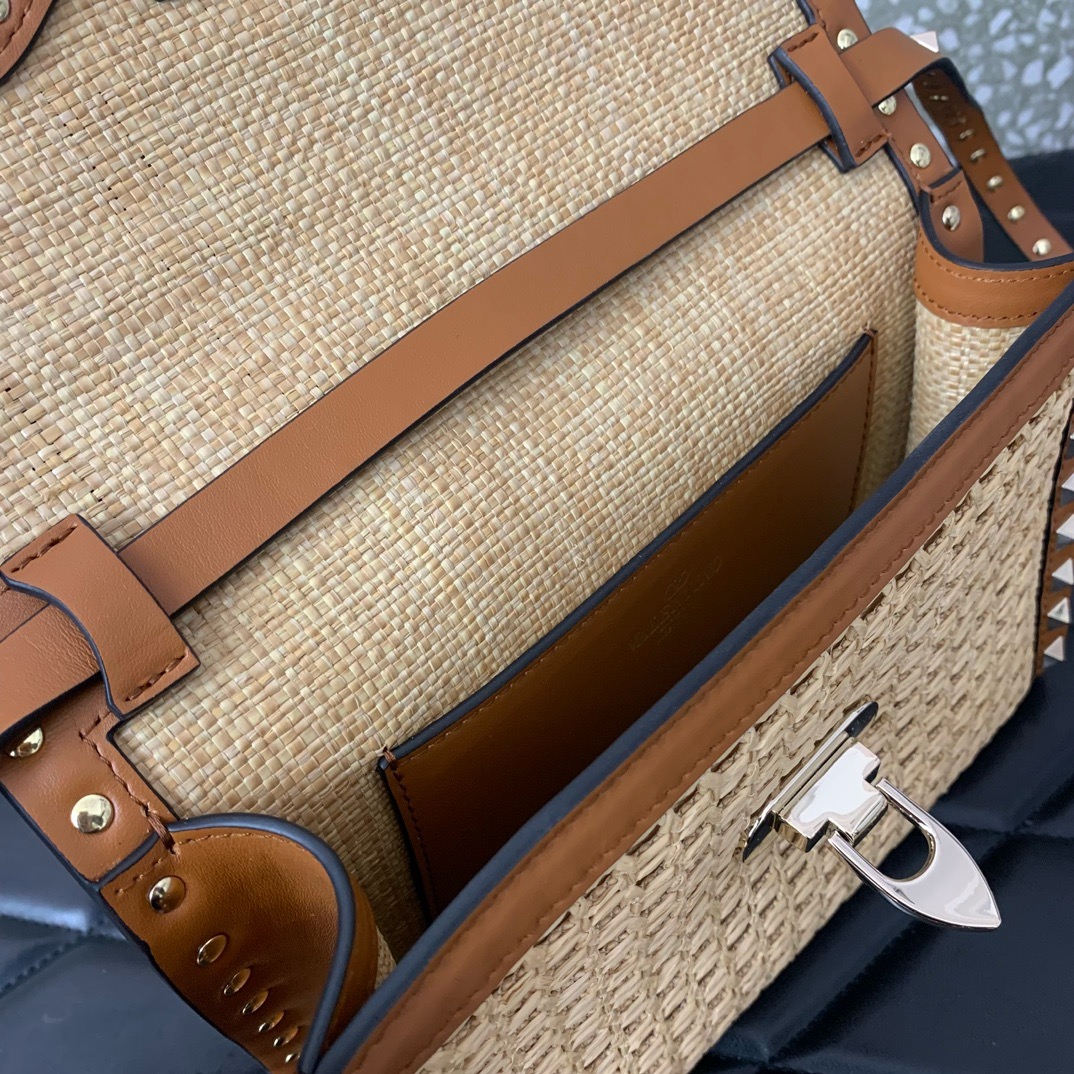 VALENTINO VLOGO SIGNATURE RAFFIA Shoulder Bag 03221 brown VALENTINO VLOGO SIGNATURE RAFFIA Shoulder Bag 03221 brown