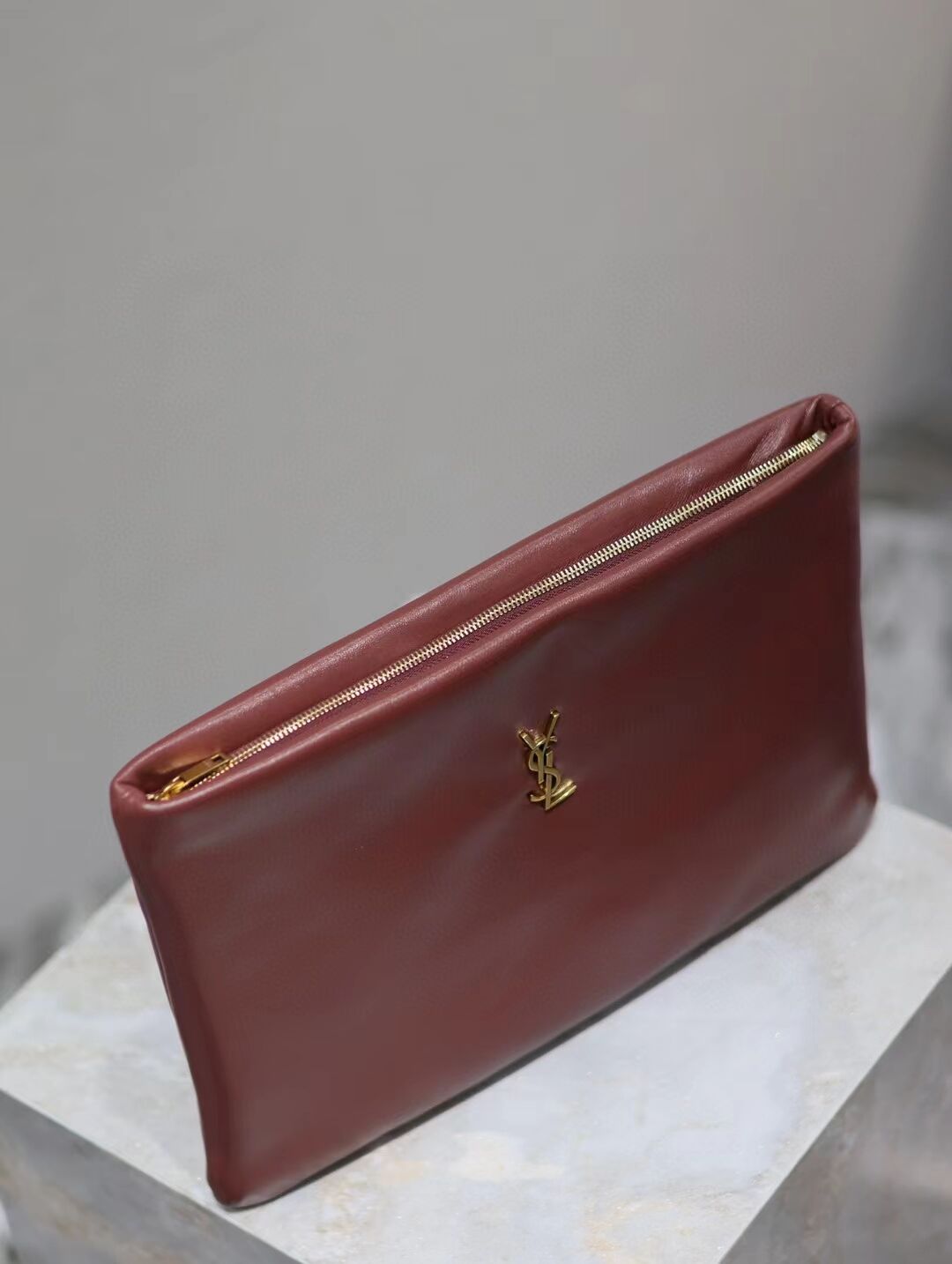 SAINT LAURENT CALYPSO LARGE POUCH IN LAMBSKIN 778943 ROUGE MERLOT SAINT LAURENT CALYPSO LARGE POUCH IN LAMBSKIN 778943 ROUGE MERLOT