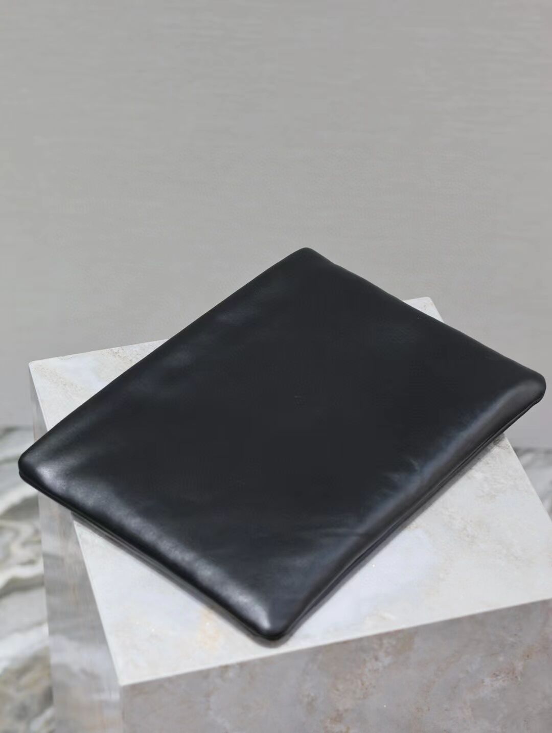SAINT LAURENT CALYPSO LARGE POUCH IN LAMBSKIN 778943 black SAINT LAURENT CALYPSO LARGE POUCH IN LAMBSKIN 778943 black