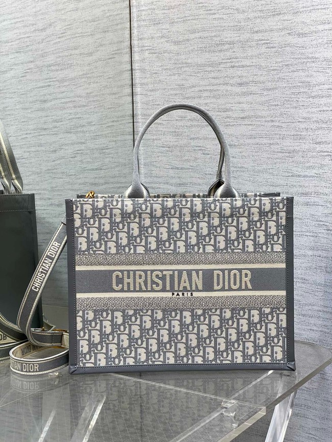 Medium Dior Book Tote Dior Oblique Embroidery and Calfskin M1324CZ-3