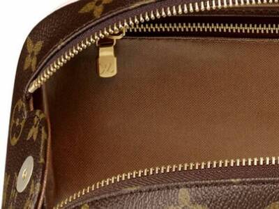 Louis Vuitton Monogram Canvas King Size Toiletry Bag M47528 Louis Vuitton Monogram Canvas King Size Toiletry Bag M47528
